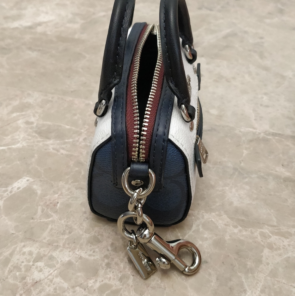 Coach Rowan coin case bag charm - Picture 4 of 4